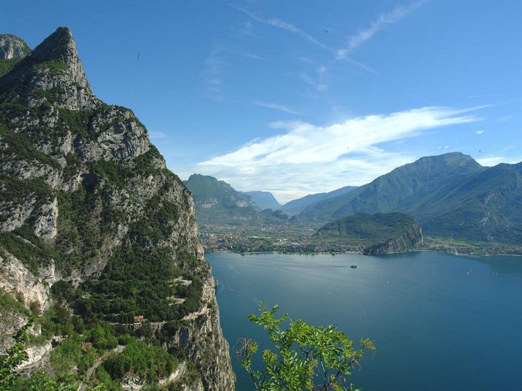 Villa Phoenix - Lake Apartments Riva del Garda Eksteriør billede
