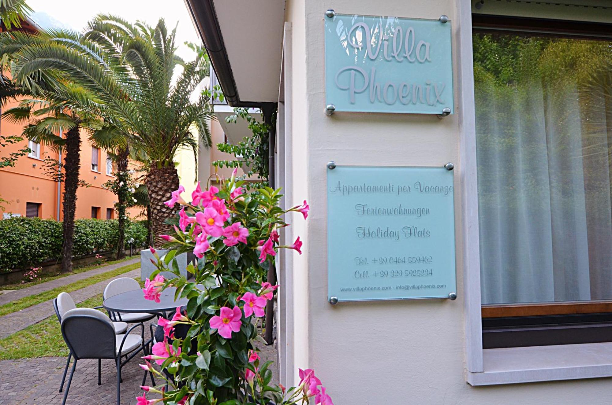 Villa Phoenix - Lake Apartments Riva del Garda Eksteriør billede