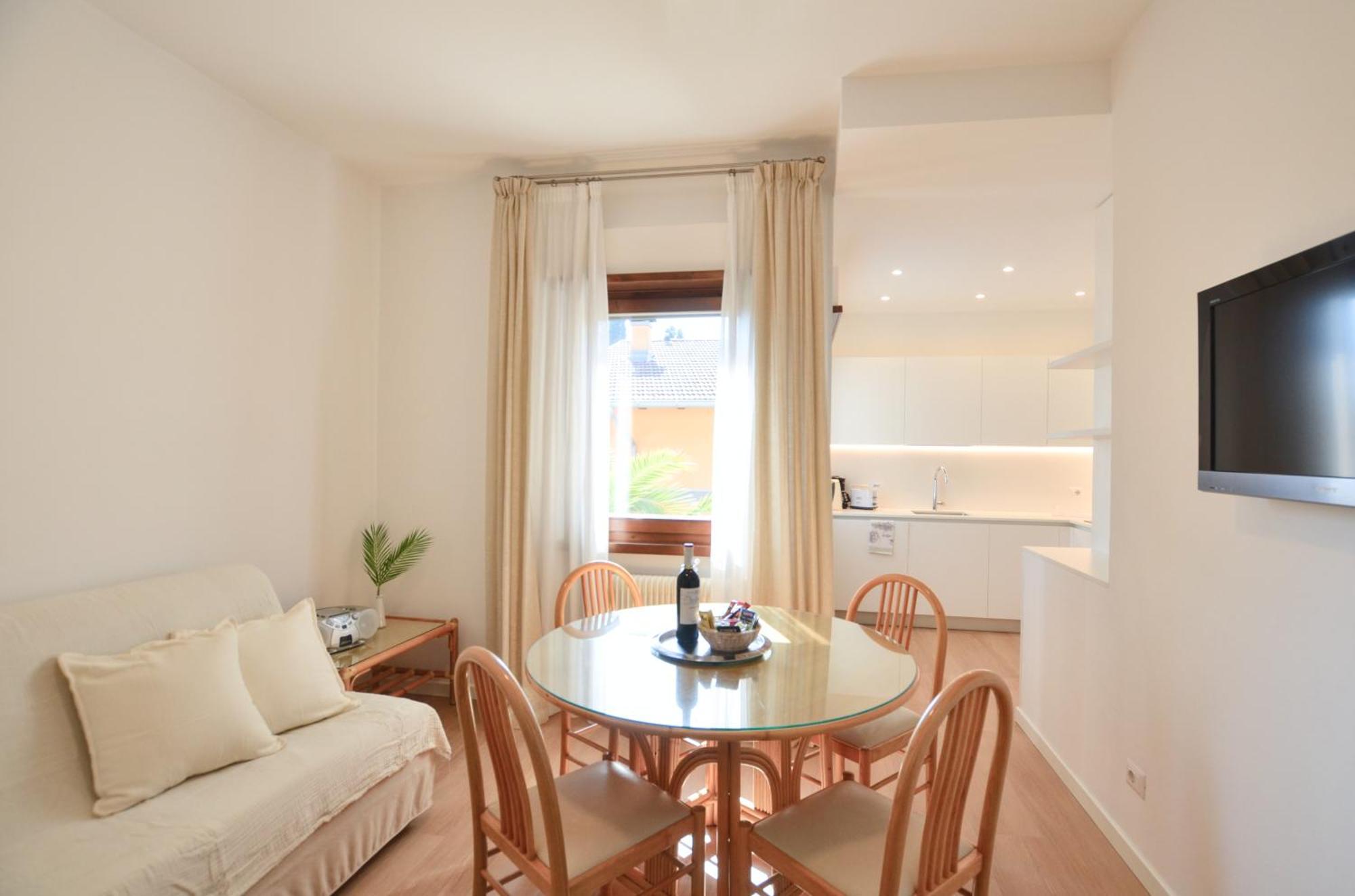Villa Phoenix - Lake Apartments Riva del Garda Eksteriør billede
