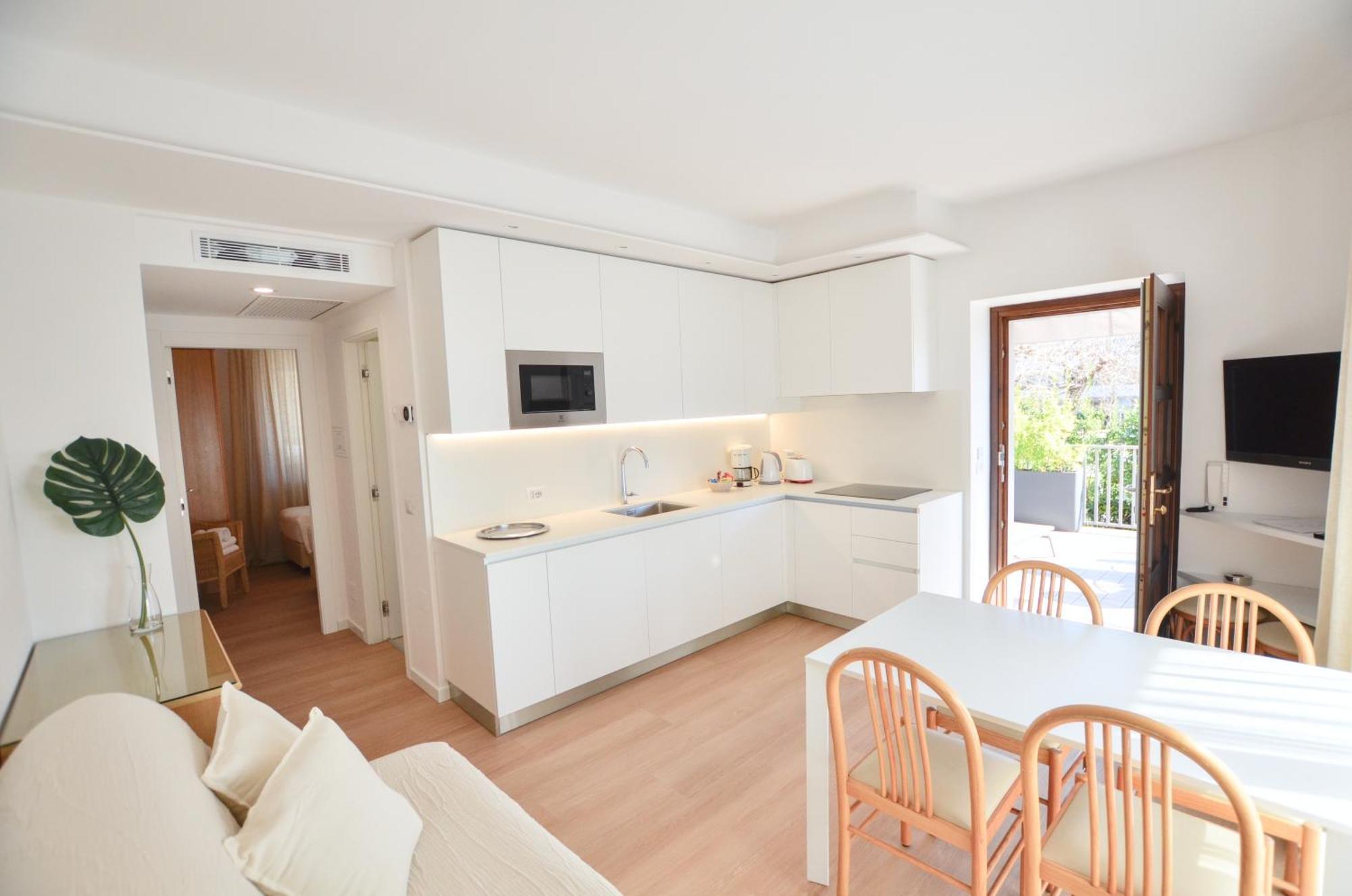 Villa Phoenix - Lake Apartments Riva del Garda Værelse billede